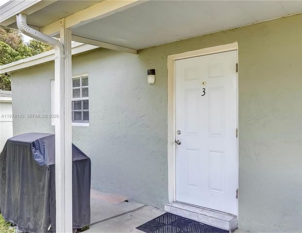 232 SW 23rd St 1-3, Fort Lauderdale, FL 33315