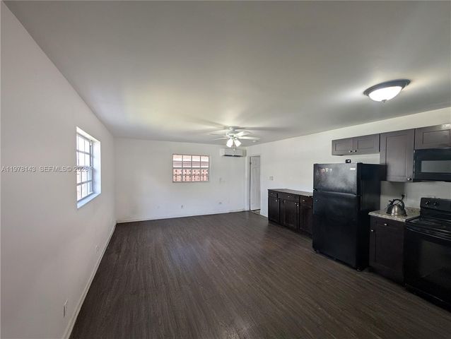 232 SW 23rd St 1-3, Fort Lauderdale, FL 33315