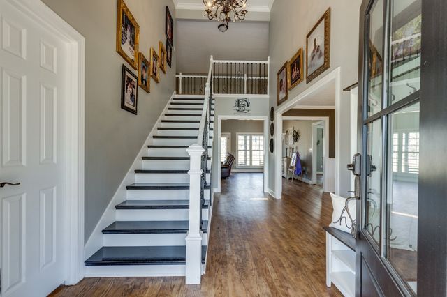 831 Columbia Hwy, Hohenwald, TN 38462