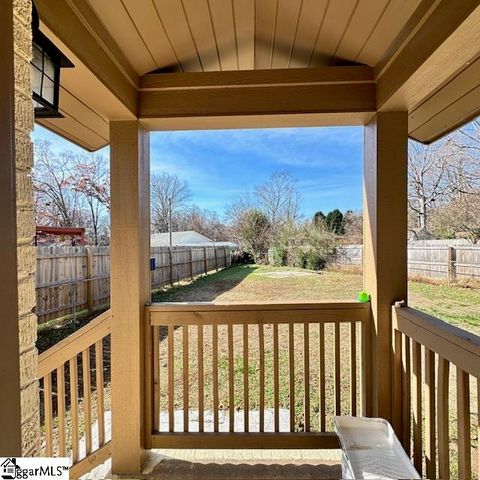 8 Pembroke Lane, Taylors, SC 29687