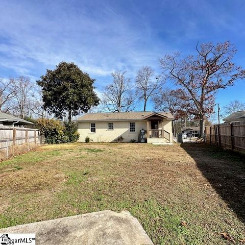 8 Pembroke Lane, Taylors, SC 29687