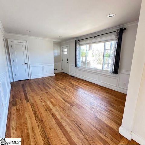 8 Pembroke Lane, Taylors, SC 29687