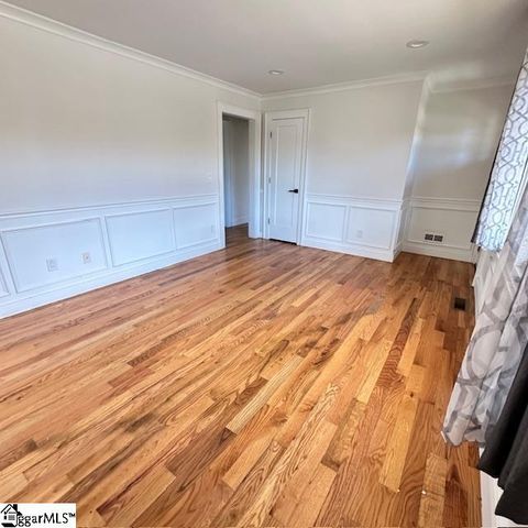 8 Pembroke Lane, Taylors, SC 29687