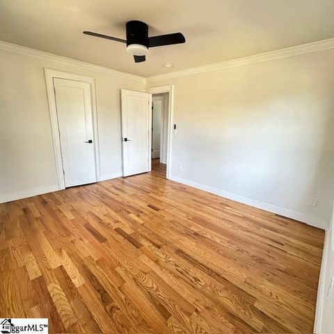 8 Pembroke Lane, Taylors, SC 29687