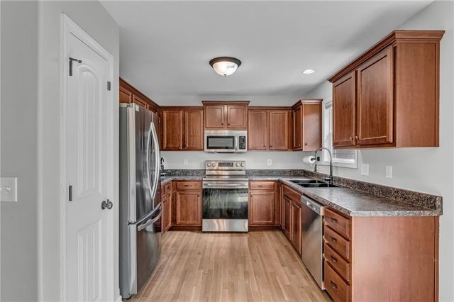 142 Aspen Lane, Lawrence, KS 66049