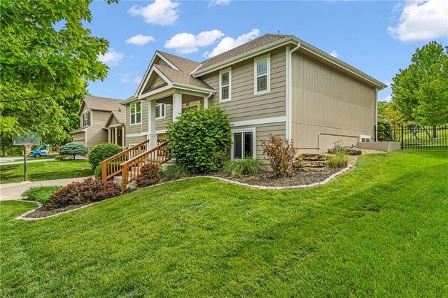 142 Aspen Lane, Lawrence, KS 66049