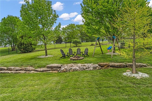 142 Aspen Lane, Lawrence, KS 66049