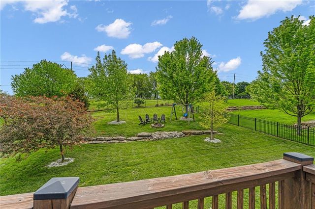 142 Aspen Lane, Lawrence, KS 66049