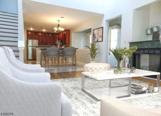 16 Collura Ln, Clifton City, NJ 07012