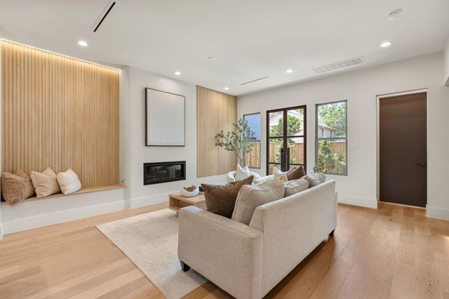 3115 Beauchamp Street, Houston, TX 77009