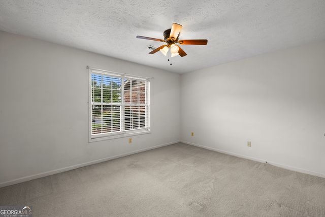 180 Monmouth Drive, Fayetteville, GA 30214