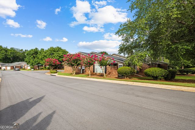 180 Monmouth Drive, Fayetteville, GA 30214