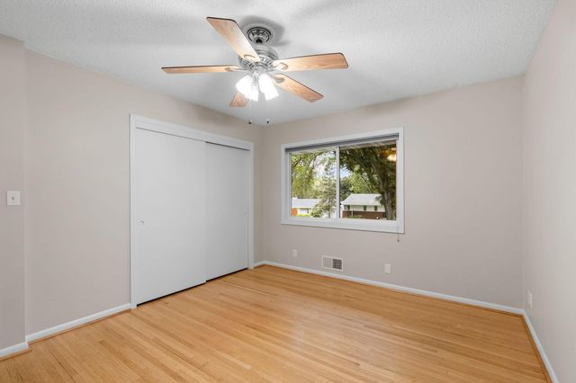 2401 Gettysburg Avenue S, Saint Louis Park, MN 55426