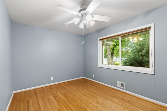 2401 Gettysburg Avenue S, Saint Louis Park, MN 55426