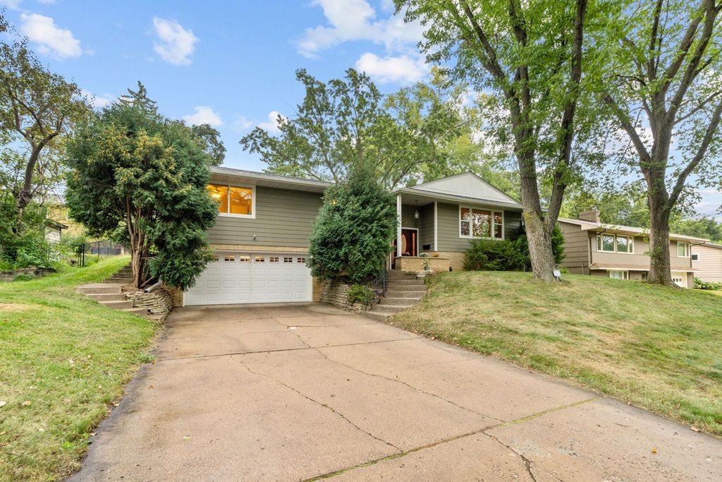 2401 Gettysburg Avenue S, Saint Louis Park, MN 55426 — photo 2
