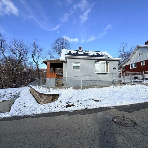 1169 Leaside Dr, Lincoln Place, PA 15207