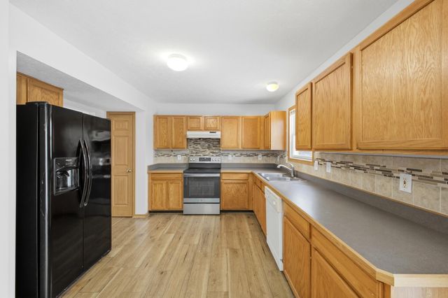 60 Gala Avenue, Pataskala, OH 43062