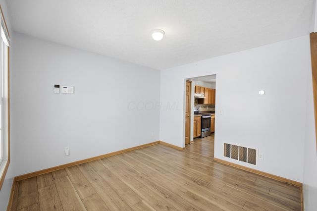 60 Gala Avenue, Pataskala, OH 43062