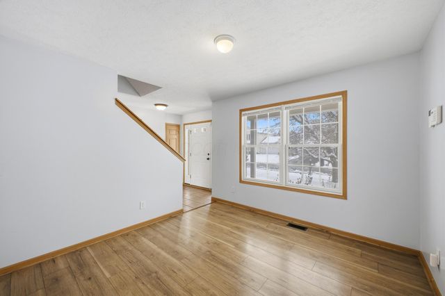 60 Gala Avenue, Pataskala, OH 43062