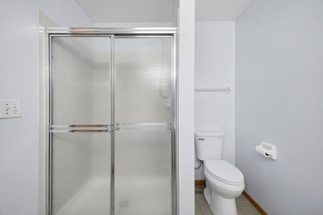 60 Gala Avenue, Pataskala, OH 43062