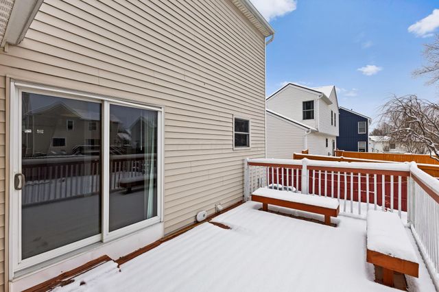 60 Gala Avenue, Pataskala, OH 43062