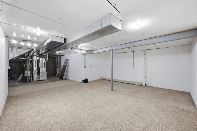 60 Gala Avenue, Pataskala, OH 43062