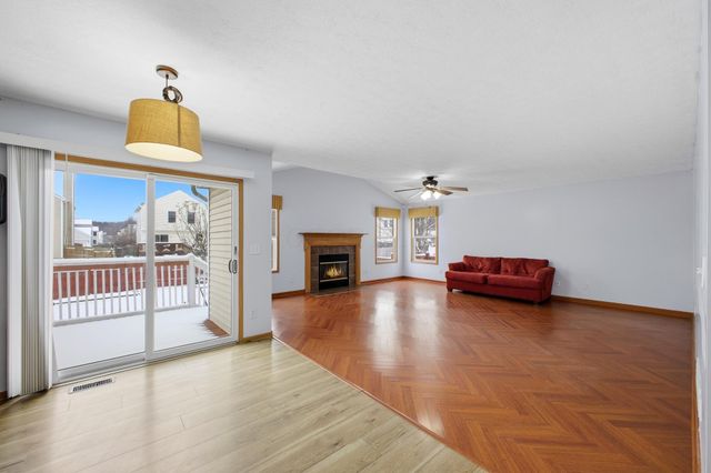 60 Gala Avenue, Pataskala, OH 43062