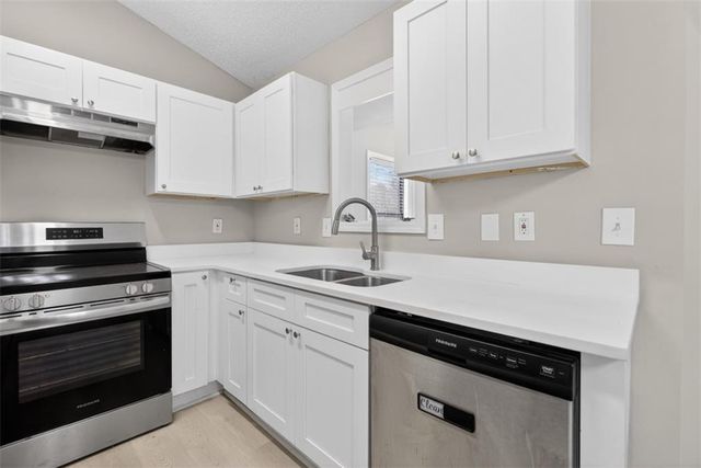 1436 Sage Brook Court, Lawrenceville, GA 30043