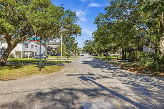2413 Marsh Ct., North Myrtle Beach, SC 29582