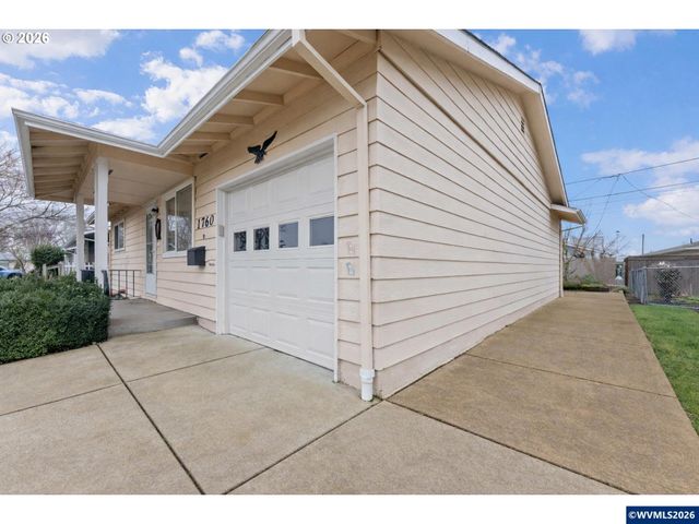 1760 Vanderbeck Ln, Woodburn, OR 97071