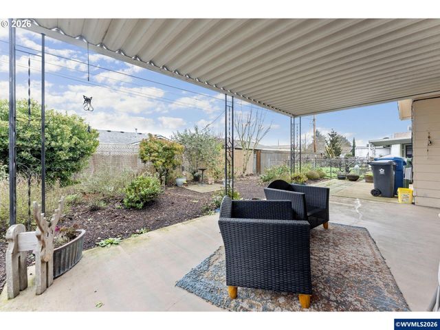 1760 Vanderbeck Ln, Woodburn, OR 97071