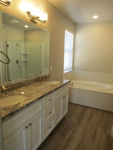 514 Bellflower Cir, Ione, CA 95640