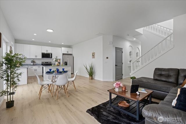 11802 SE 250th Court, Kent, WA 98030