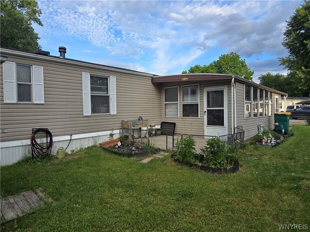 3880 Lockport Olcott, Lockport Town, NY 14094