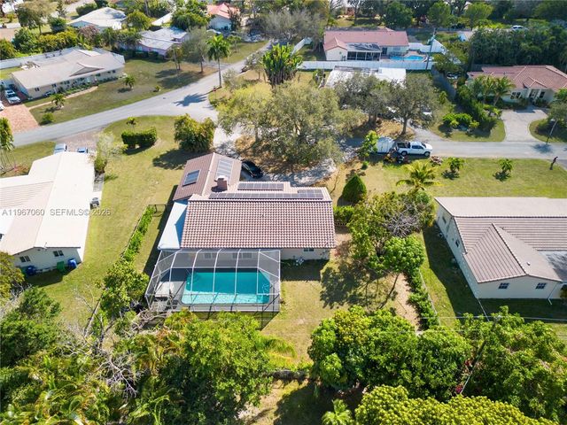 8203 NW 37th St, Coral Springs, FL 33065