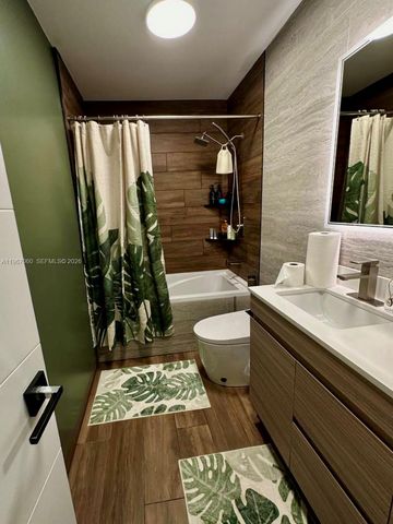 8203 NW 37th St, Coral Springs, FL 33065