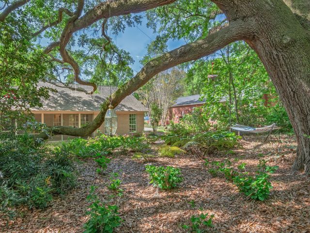 2912 Quail Rise Court, Tallahassee, FL 32309