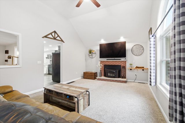 19 Ventura Drive, Raymond, NH 03077