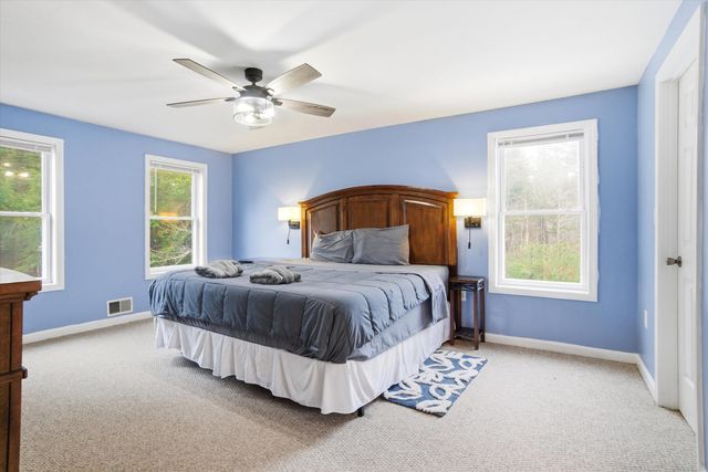 19 Ventura Drive, Raymond, NH 03077