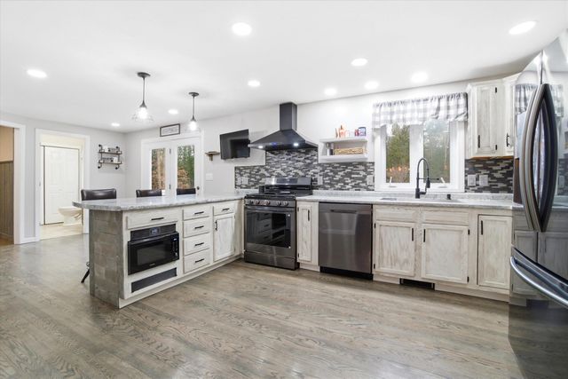 19 Ventura Drive, Raymond, NH 03077