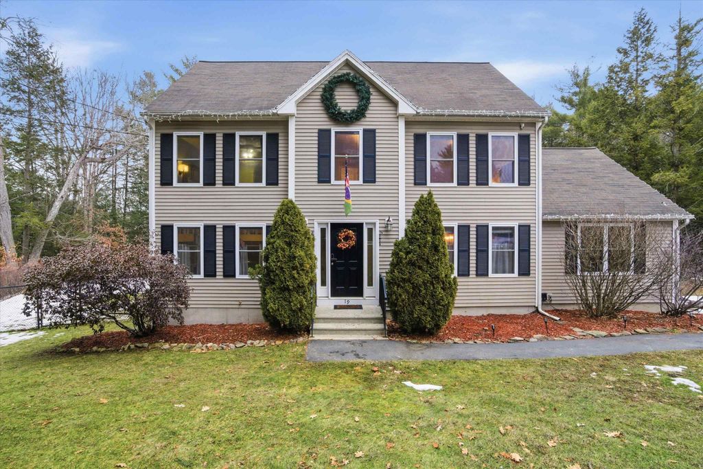 19 Ventura Drive, Raymond, NH 03077