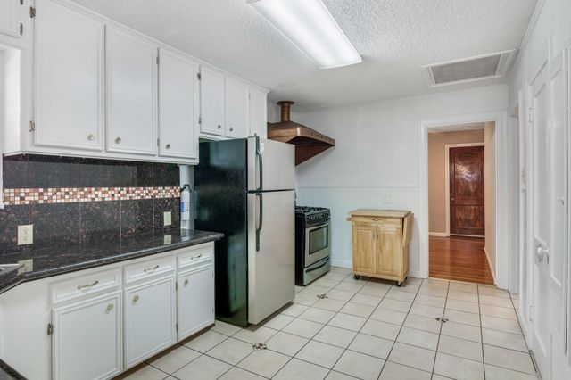 1413 53rd Street, Galveston, TX 77551