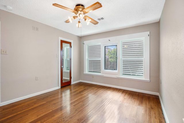 1413 53rd Street, Galveston, TX 77551
