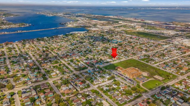 1413 53rd Street, Galveston, TX 77551