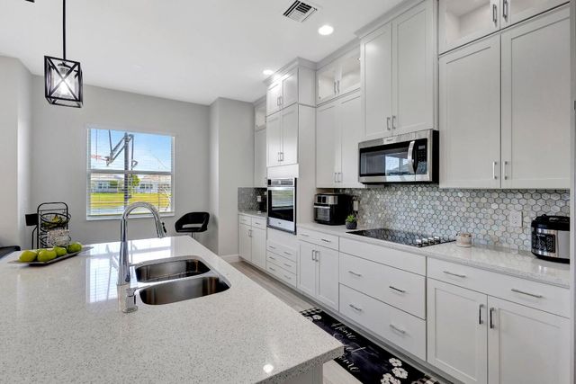 4620 Ambersweet Way, The Acreage, FL 33470