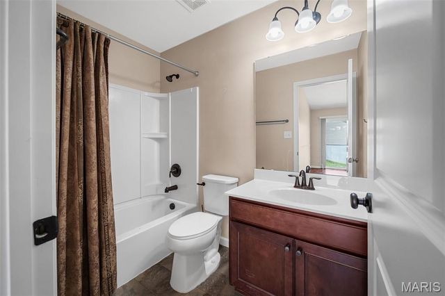 5366 Lakepath Way, Eureka, MO 63025