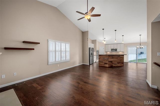 5366 Lakepath Way, Eureka, MO 63025