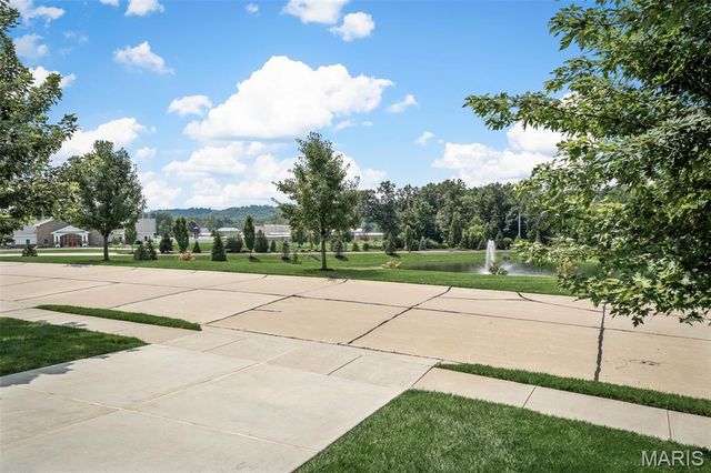 5366 Lakepath Way, Eureka, MO 63025