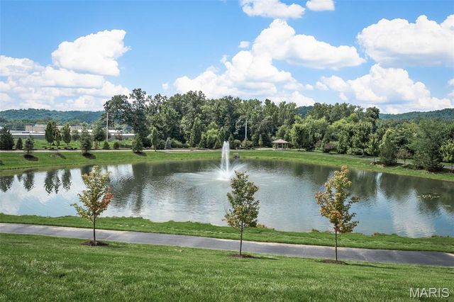 5366 Lakepath Way, Eureka, MO 63025