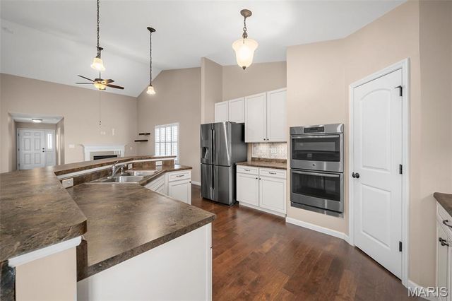 5366 Lakepath Way, Eureka, MO 63025